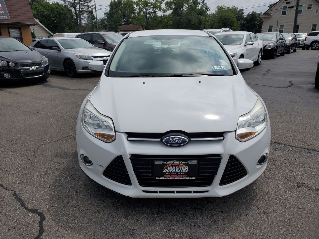 Photo 8 of this FORD FOCUS