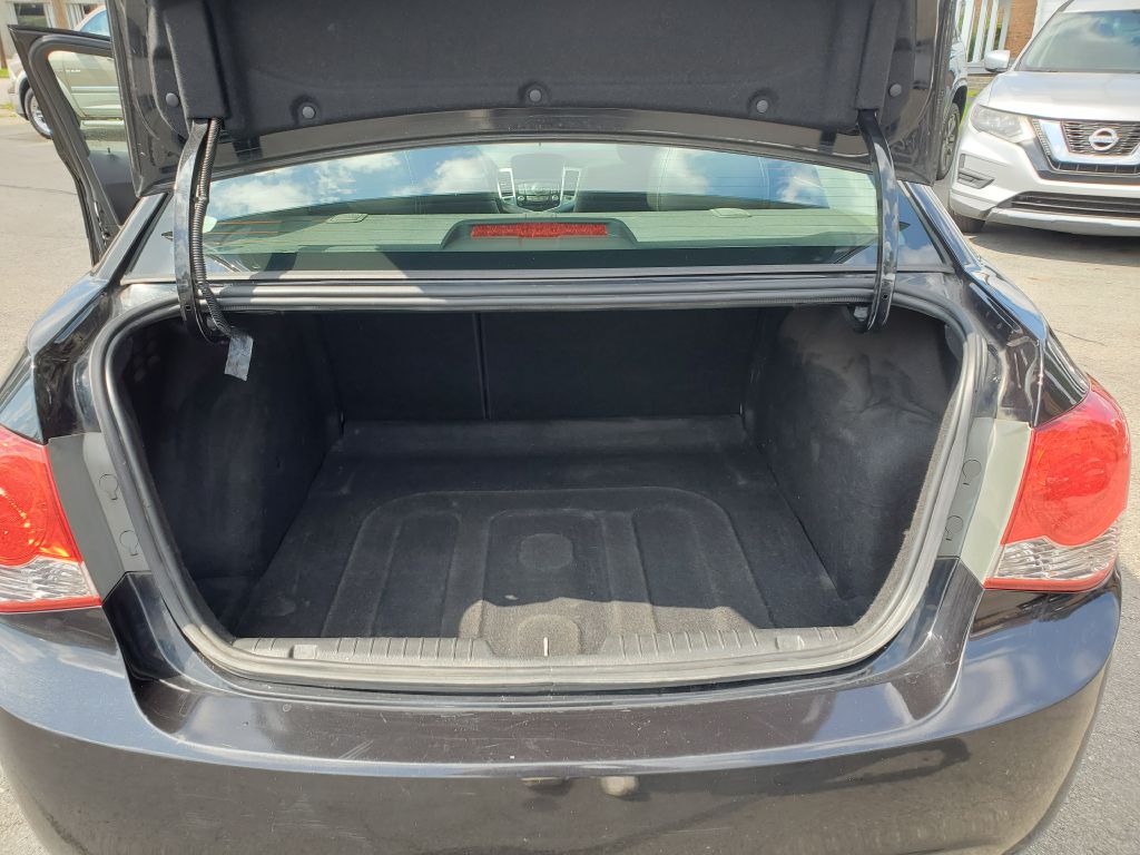 Photo 12 of this CHEVROLET CRUZE