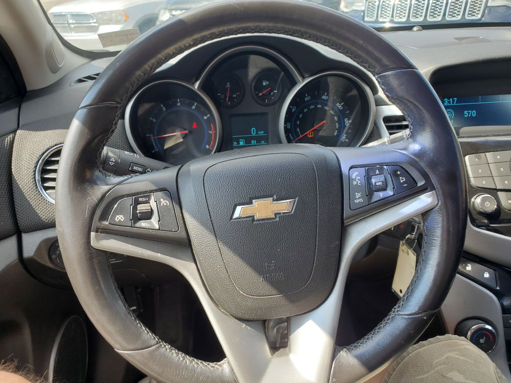Photo 13 of this CHEVROLET CRUZE