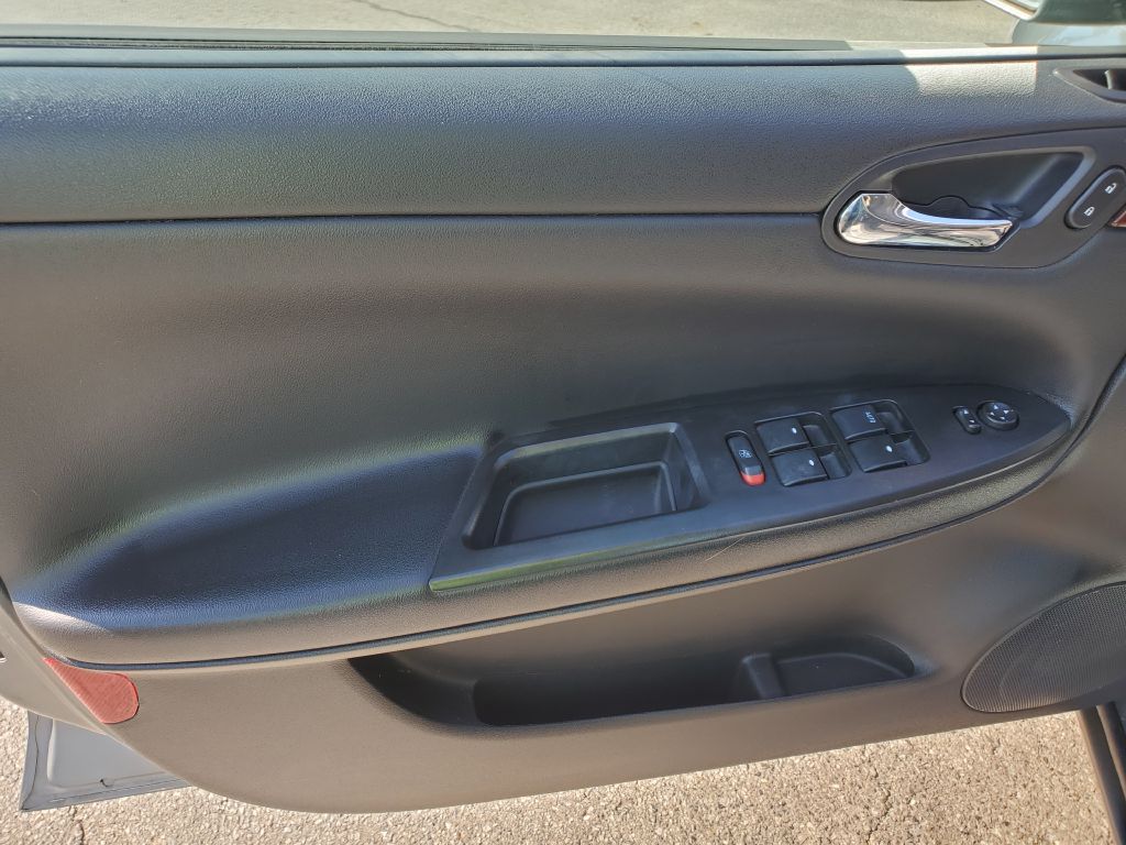 Photo 9 of this CHEVROLET IMPALA