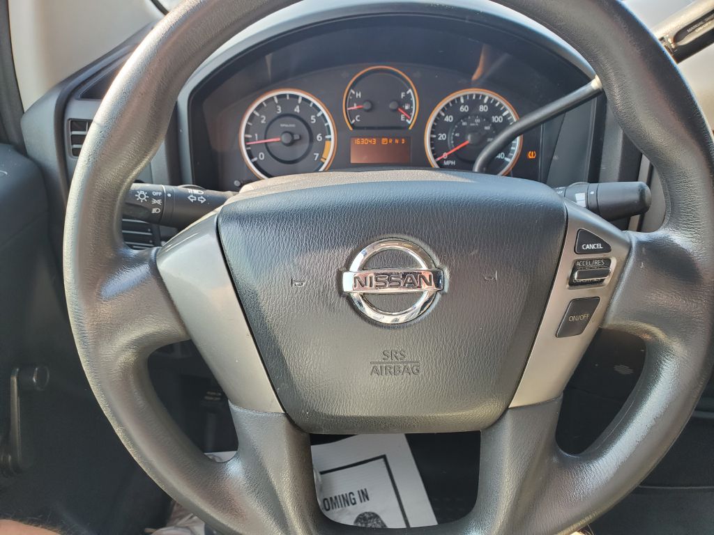 Photo 12 of this NISSAN TITAN