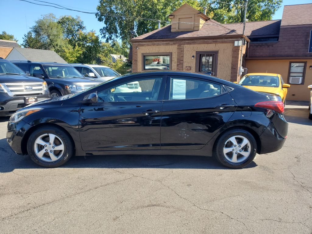 Photo 2 of this HYUNDAI ELANTRA