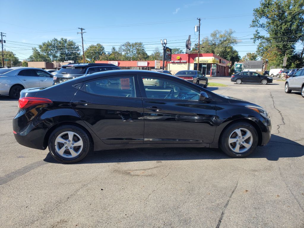 Photo 6 of this HYUNDAI ELANTRA