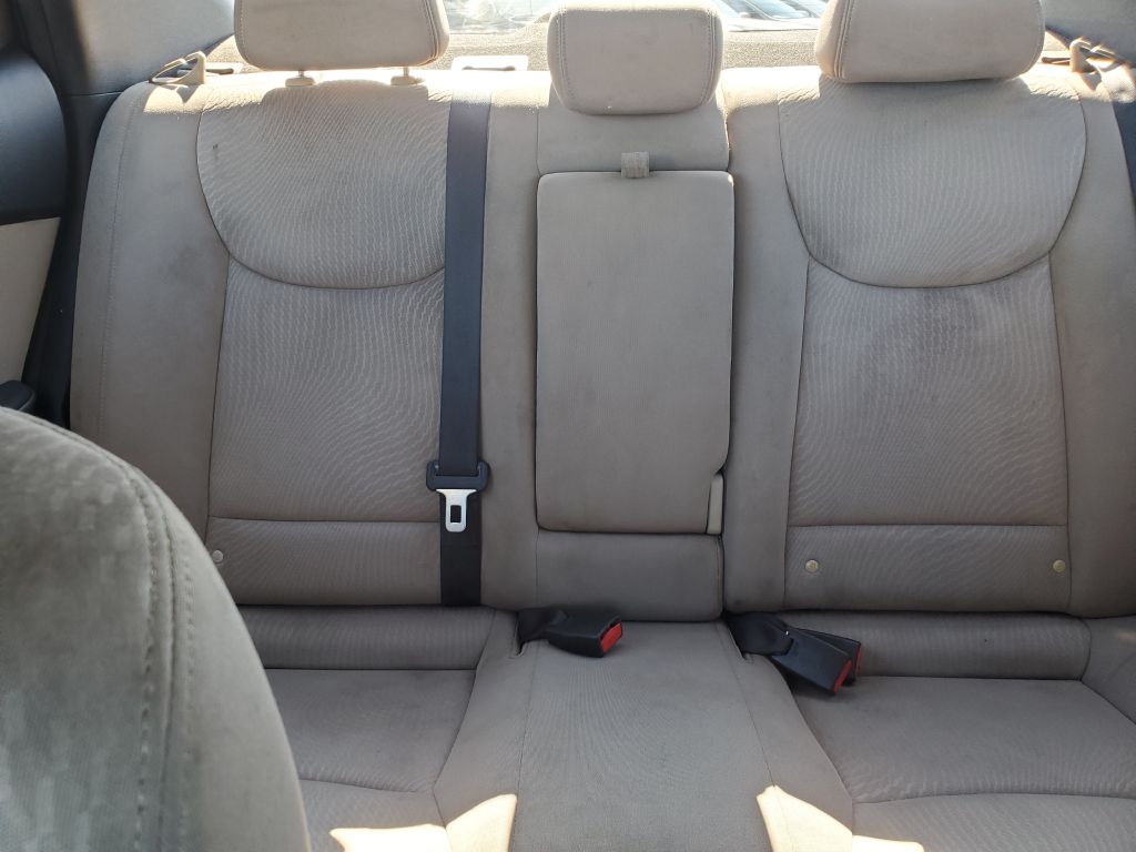 Photo 16 of this HYUNDAI ELANTRA