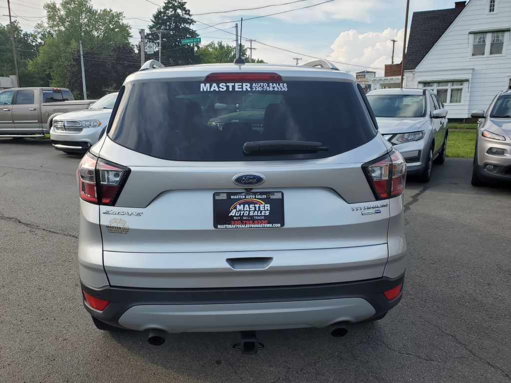 Photo 4 of this FORD ESCAPE