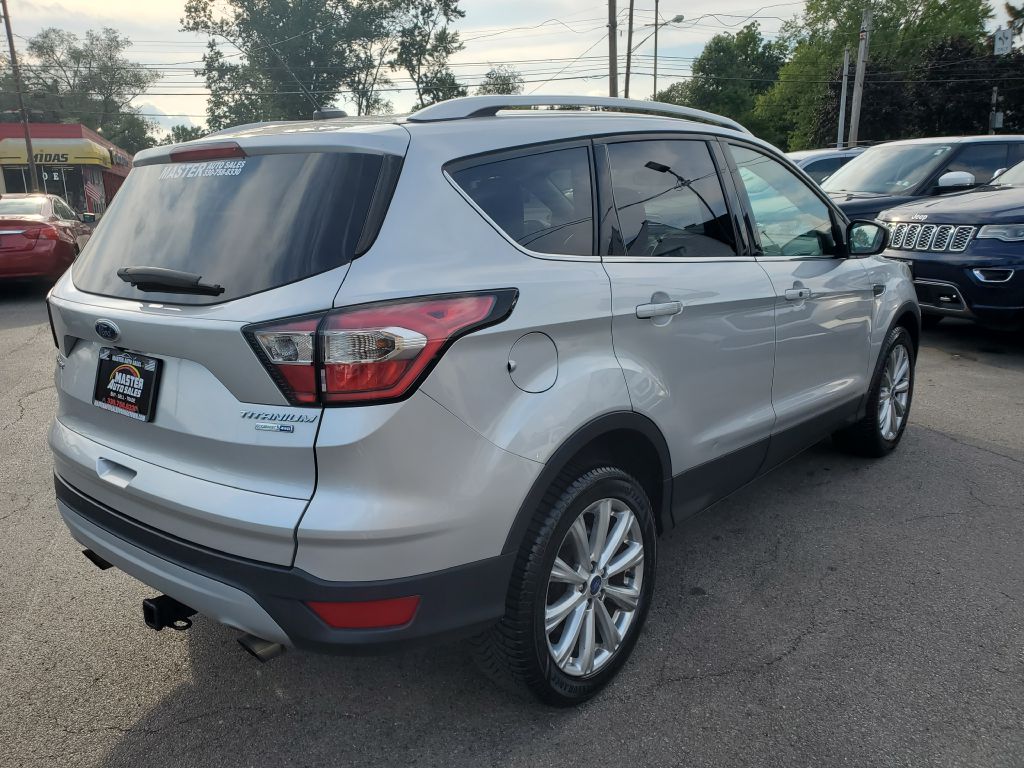 Photo 5 of this FORD ESCAPE