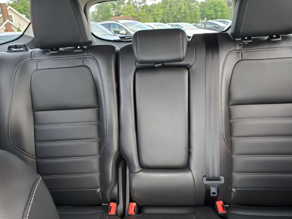 Photo 18 of this FORD ESCAPE