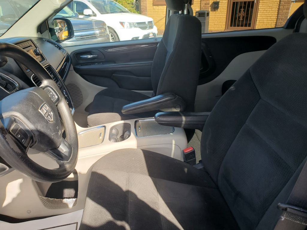 Photo 10 of this DODGE GRAND CARAVAN