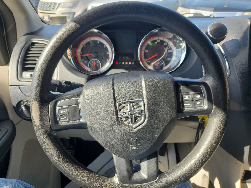 Photo 13 of this DODGE GRAND CARAVAN