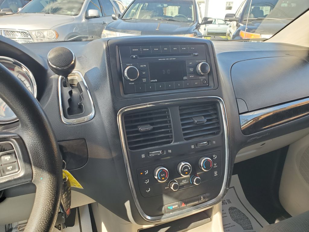 Photo 14 of this DODGE GRAND CARAVAN