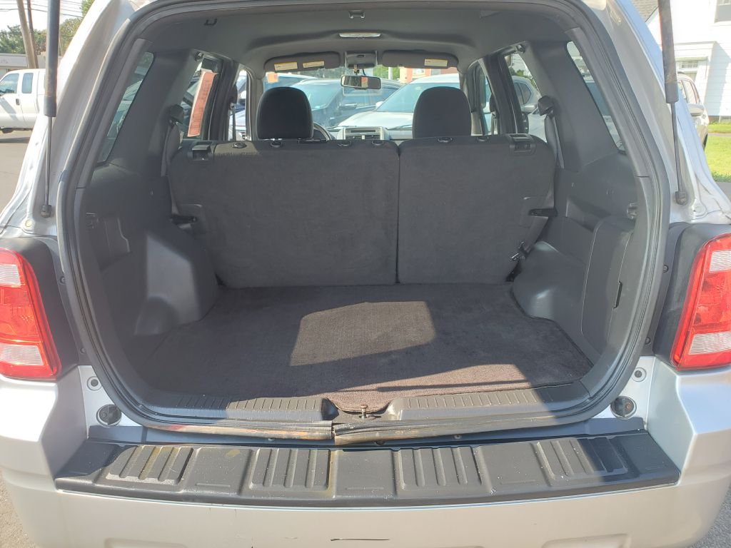 Photo 12 of this FORD ESCAPE