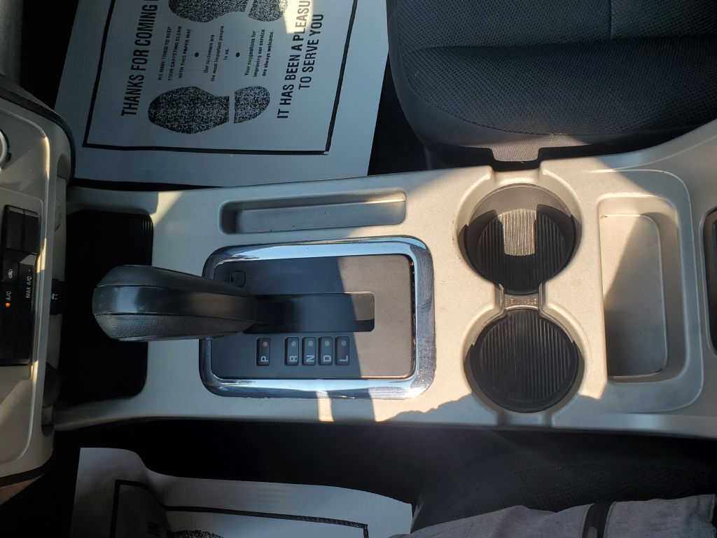 Photo 16 of this FORD ESCAPE