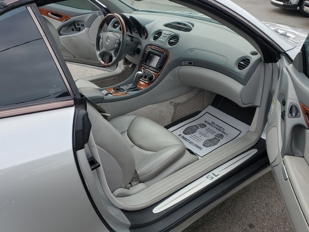 Photo 16 of this MERCEDES-BENZ SL