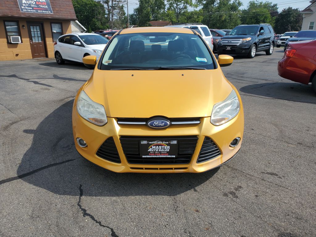 Photo 8 of this FORD FOCUS