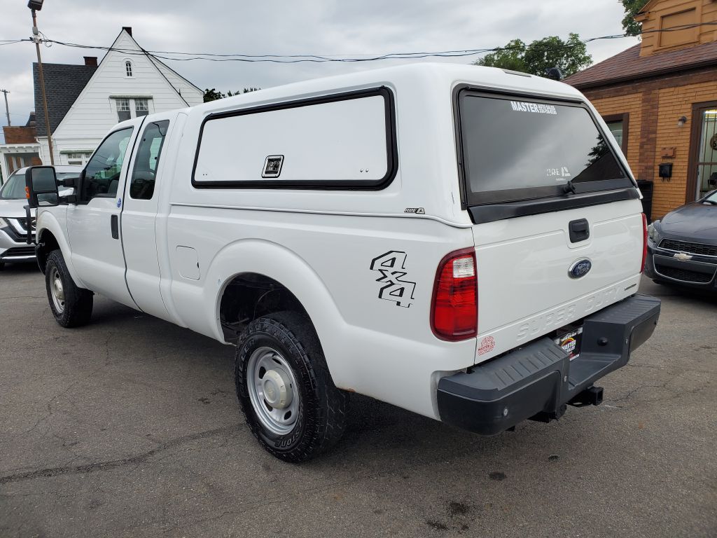 Photo 3 of this FORD F250