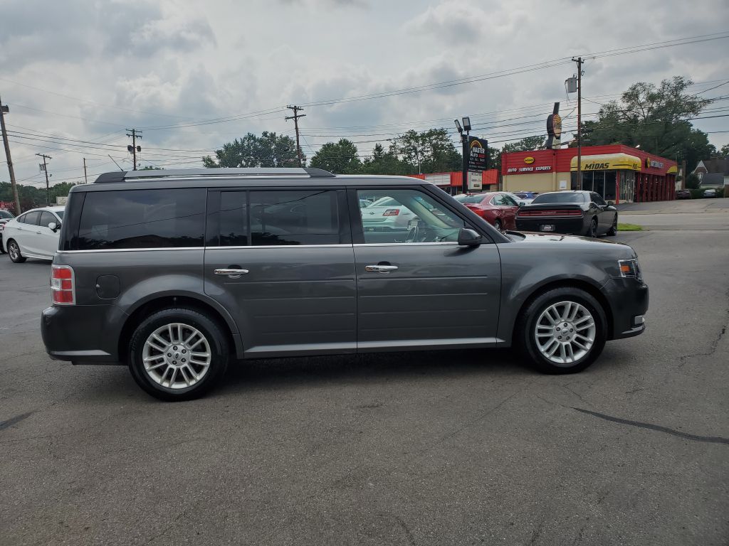 Photo 6 of this FORD FLEX