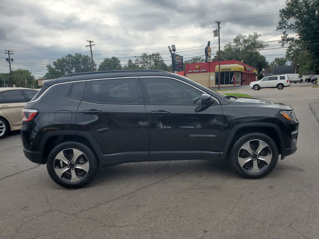 Photo 5 of this JEEP COMPASS