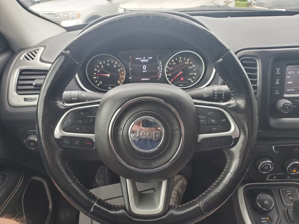 Photo 12 of this JEEP COMPASS