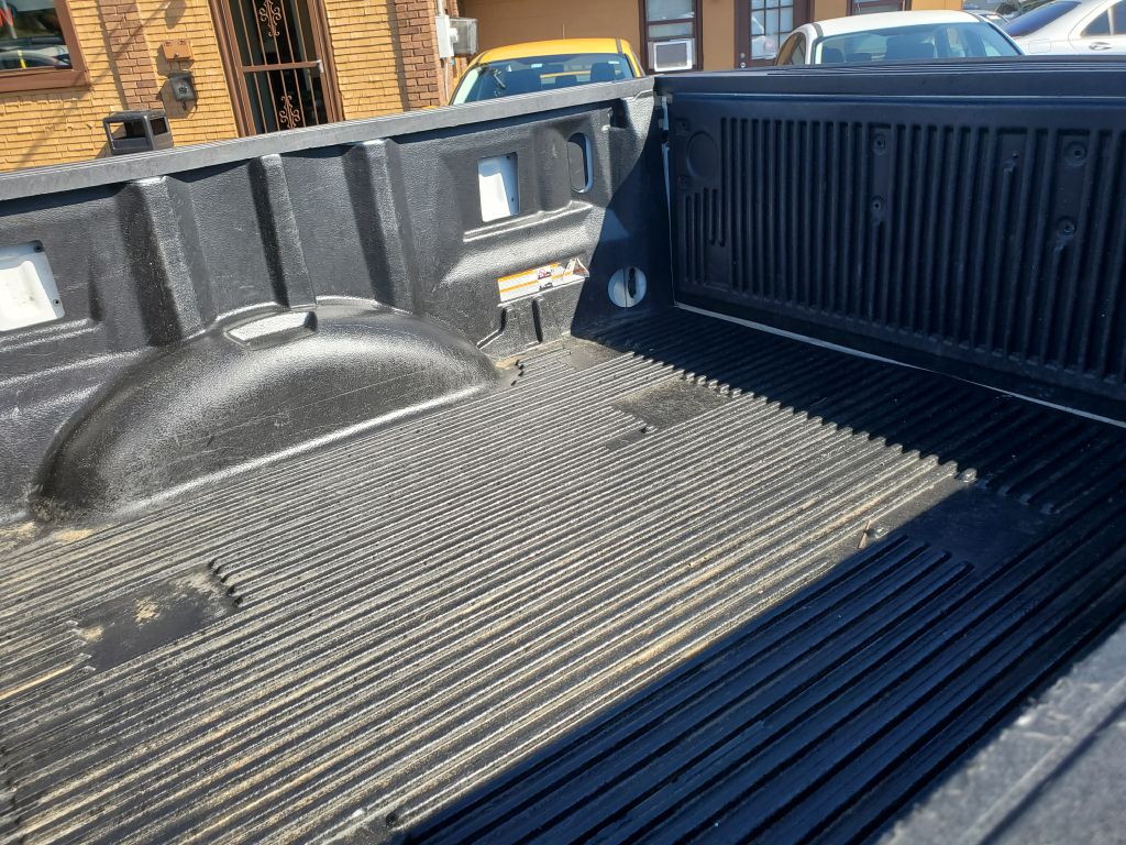 Photo 12 of this FORD F150