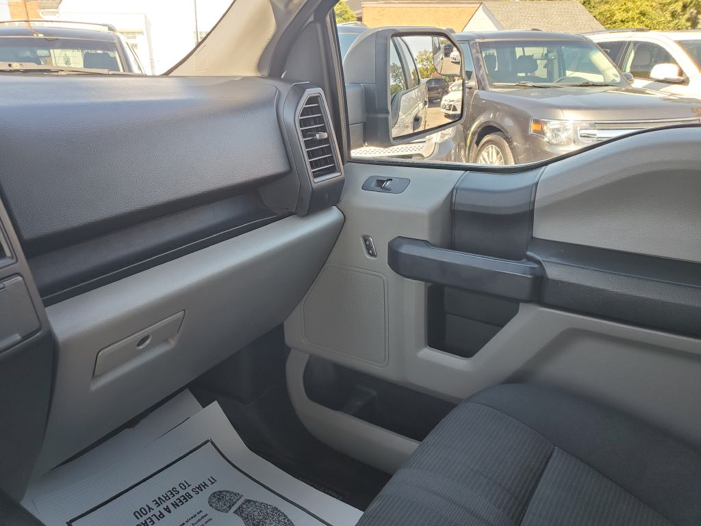 Photo 15 of this FORD F150