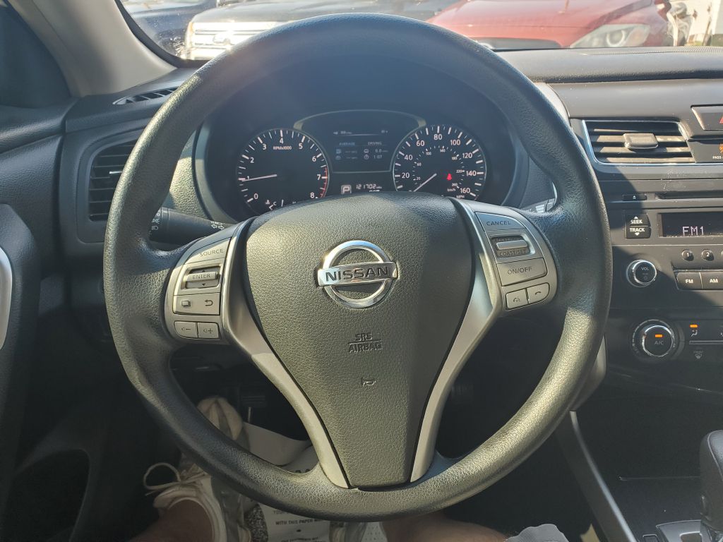 Photo 12 of this NISSAN ALTIMA