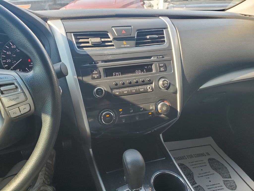 Photo 13 of this NISSAN ALTIMA