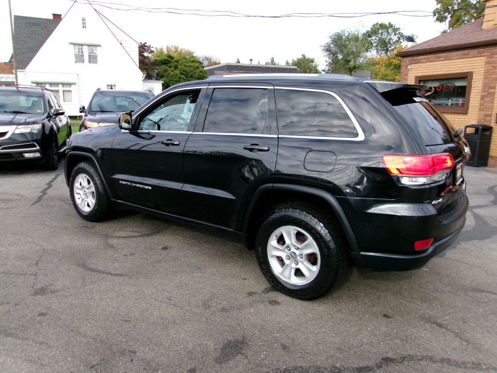 Photo 2 of this JEEP GRAND CHEROKEE