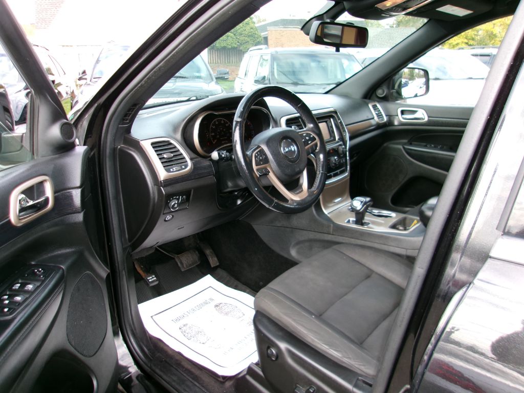 Photo 10 of this JEEP GRAND CHEROKEE
