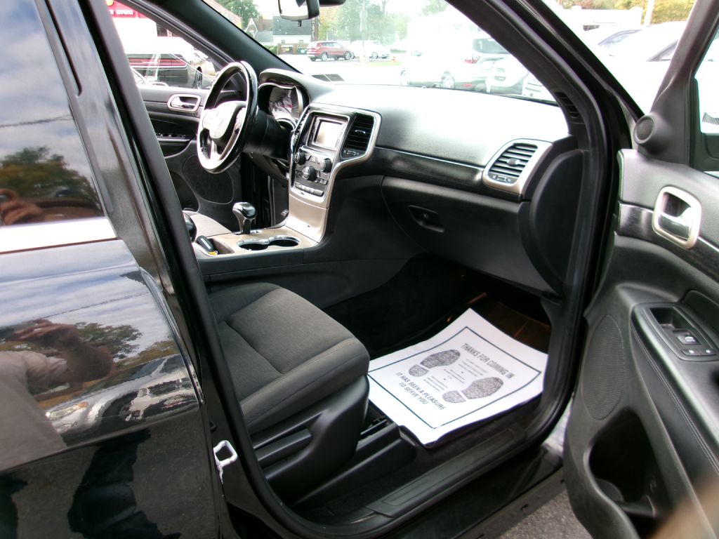 Photo 14 of this JEEP GRAND CHEROKEE