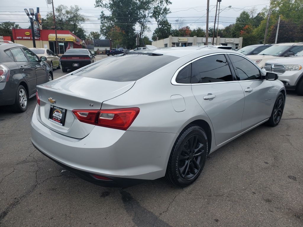 Photo 5 of this CHEVROLET MALIBU