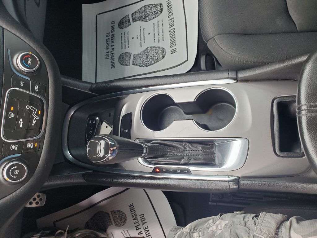 Photo 16 of this CHEVROLET MALIBU