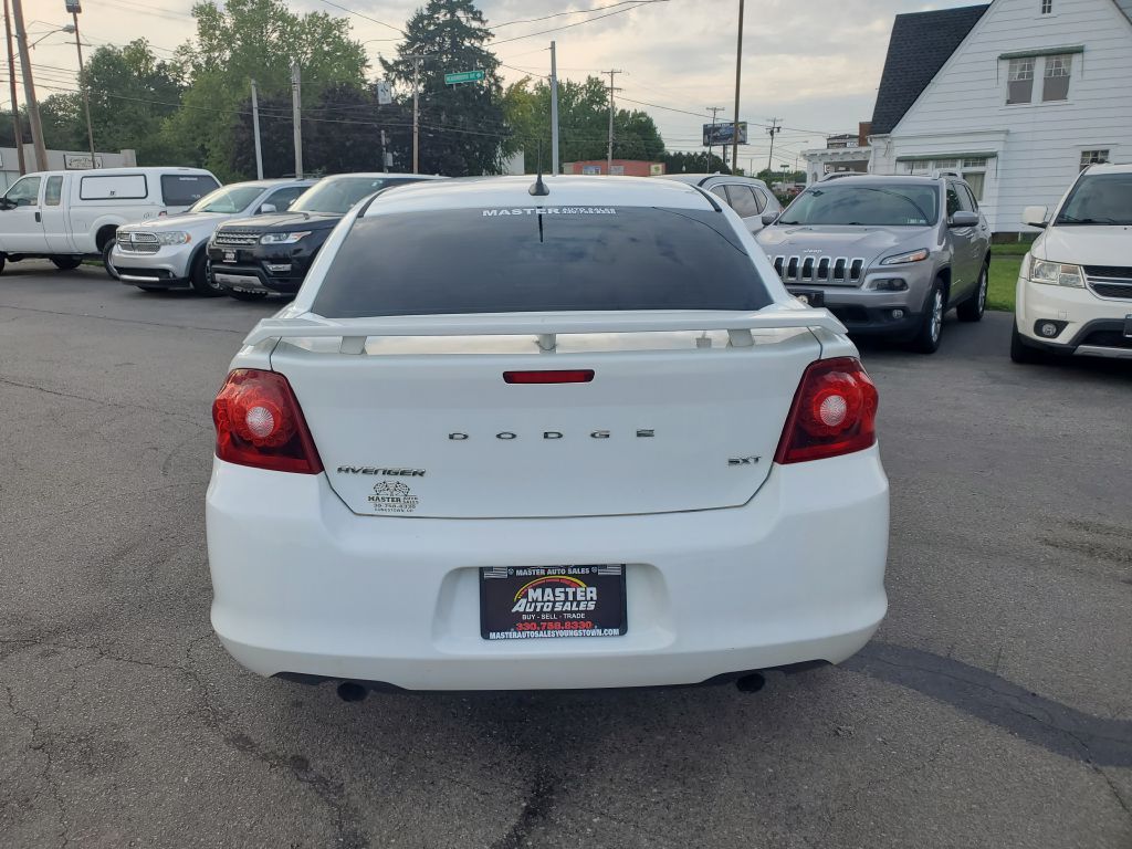 Photo 4 of this DODGE AVENGER