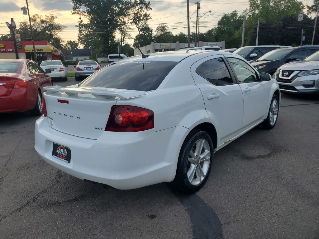 Photo 5 of this DODGE AVENGER