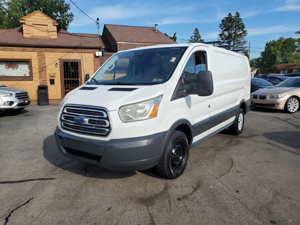 Photo 8 of this FORD TRANSIT