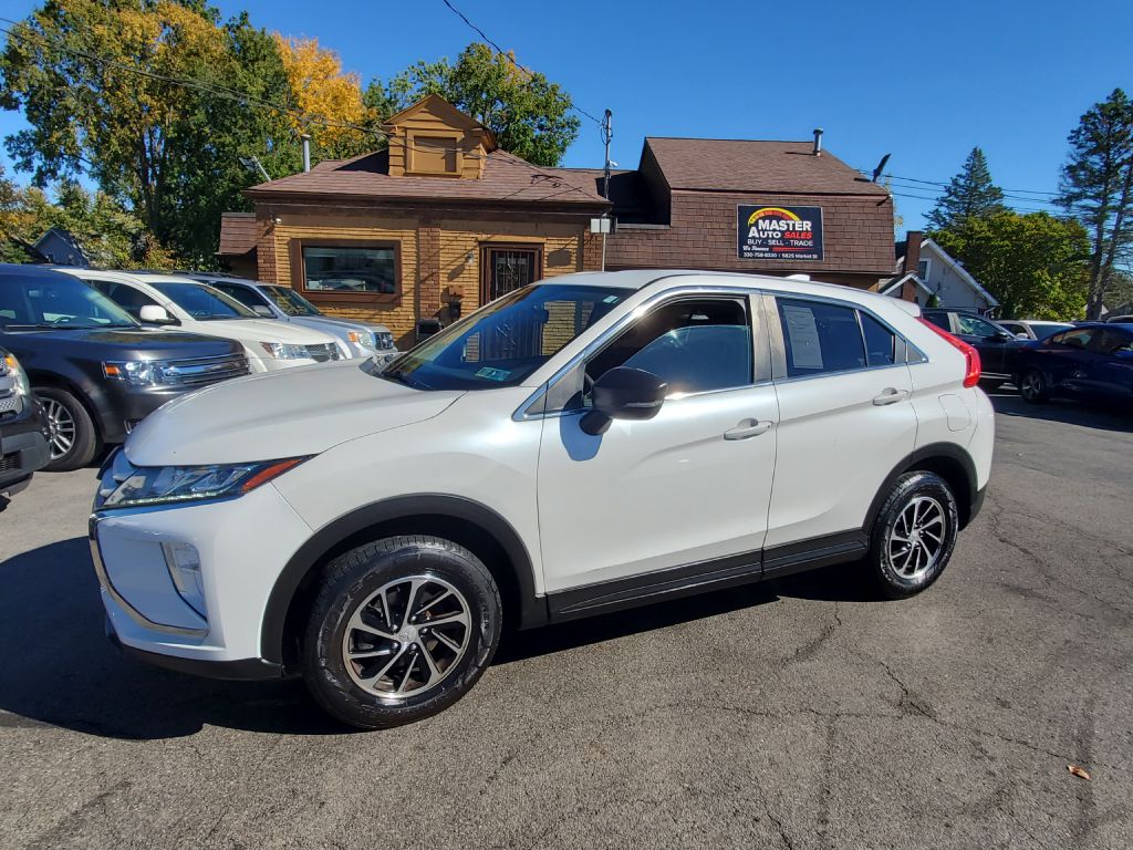 Photo 3 of this MITSUBISHI ECLIPSE CROSS