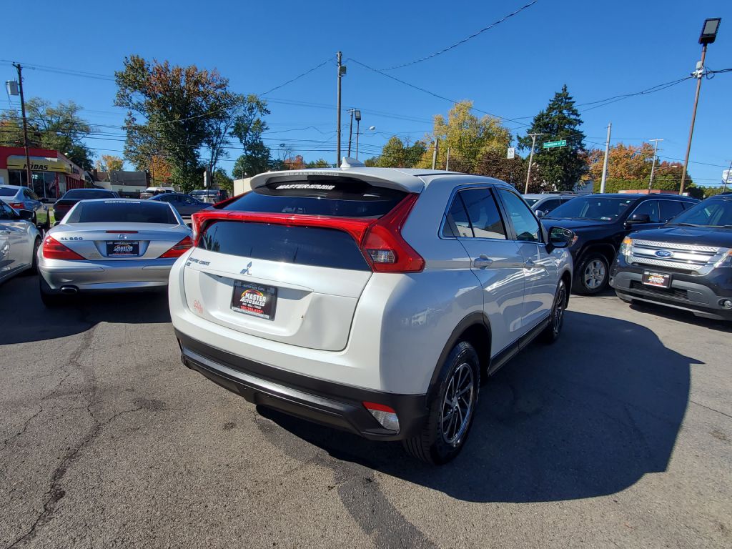 Photo 6 of this MITSUBISHI ECLIPSE CROSS