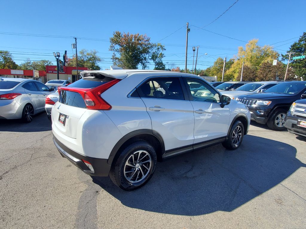 Photo 7 of this MITSUBISHI ECLIPSE CROSS