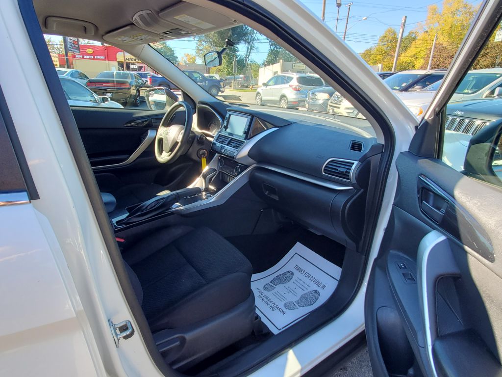 Photo 14 of this MITSUBISHI ECLIPSE CROSS