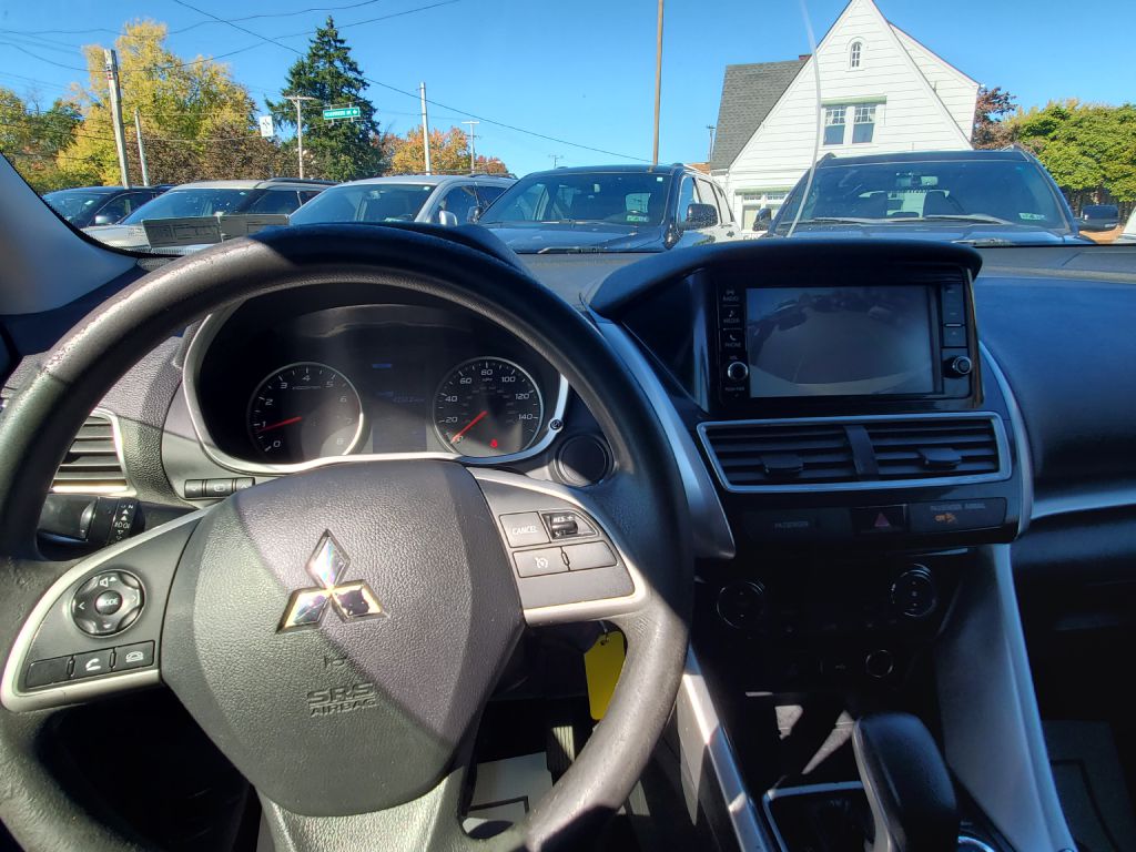 Photo 15 of this MITSUBISHI ECLIPSE CROSS