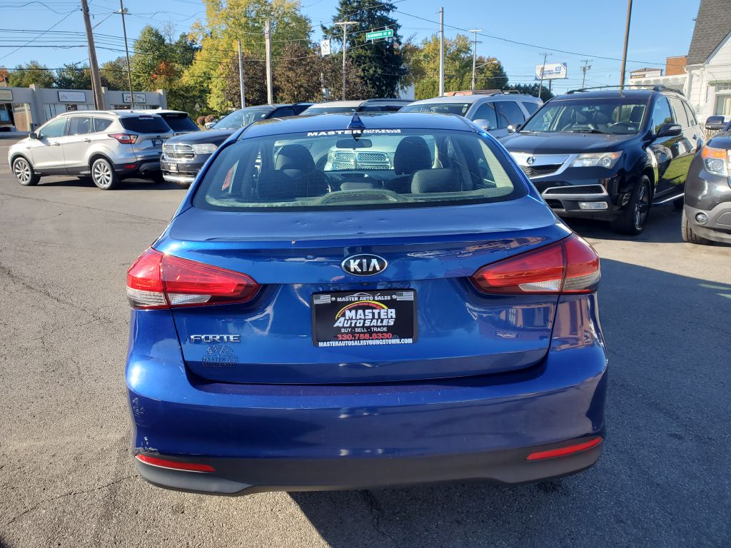 Photo 4 of this KIA FORTE