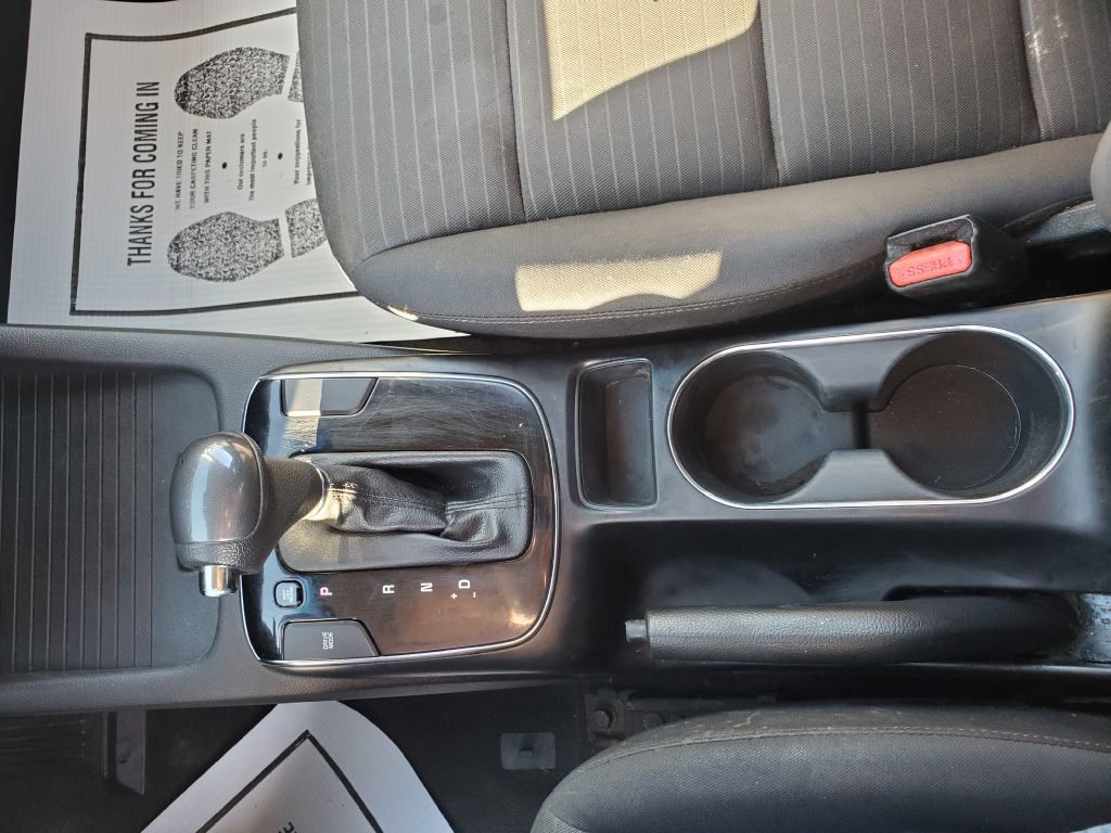 Photo 15 of this KIA FORTE
