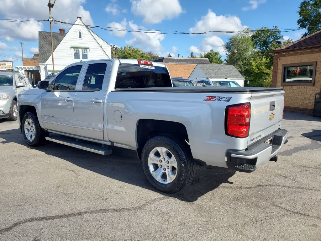 Photo 3 of this CHEVROLET SILVERADO 1500