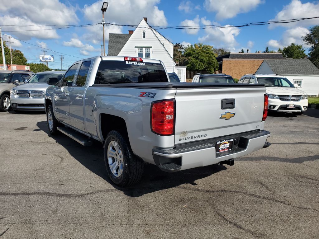 Photo 4 of this CHEVROLET SILVERADO 1500
