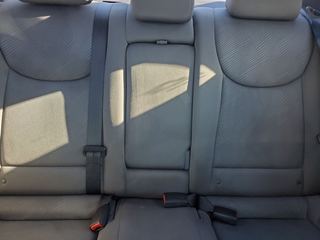 Photo 16 of this HYUNDAI ELANTRA
