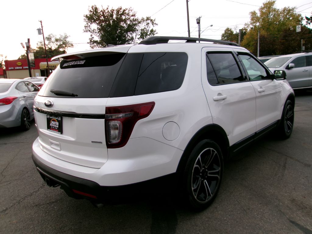 Photo 5 of this FORD EXPLORER