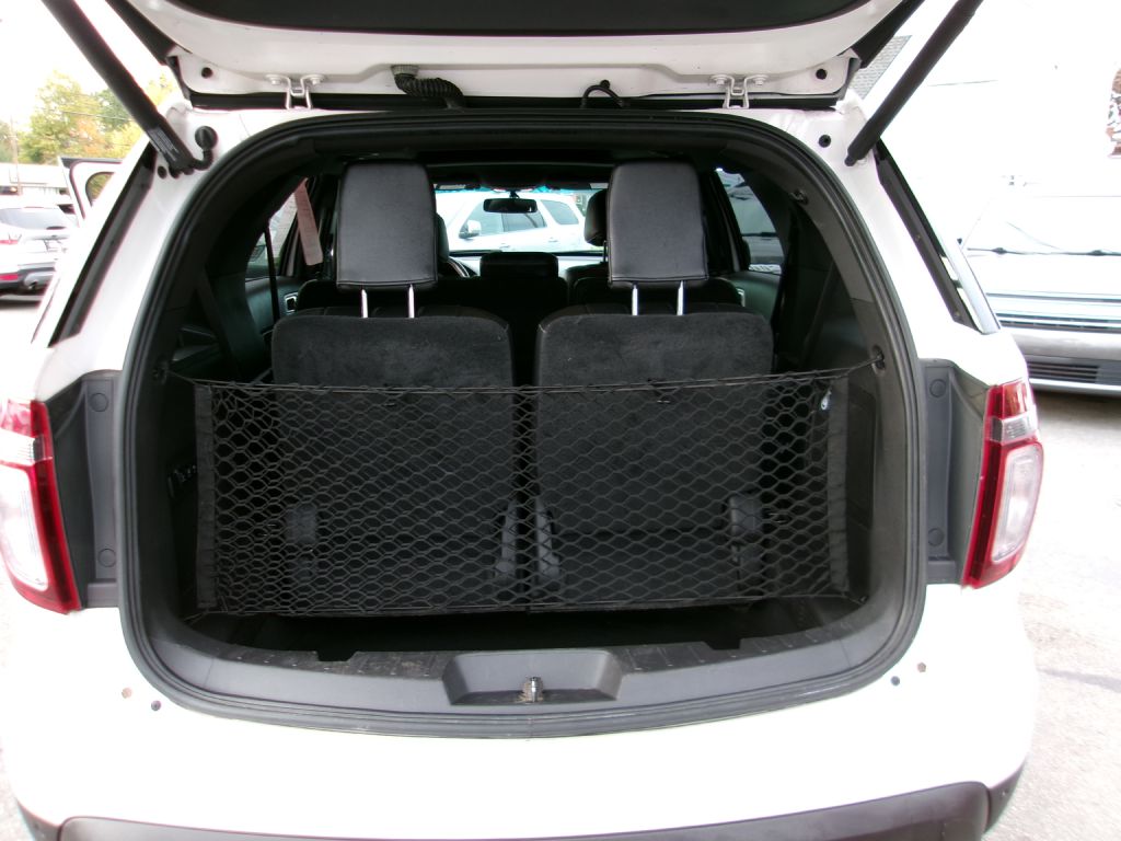 Photo 13 of this FORD EXPLORER