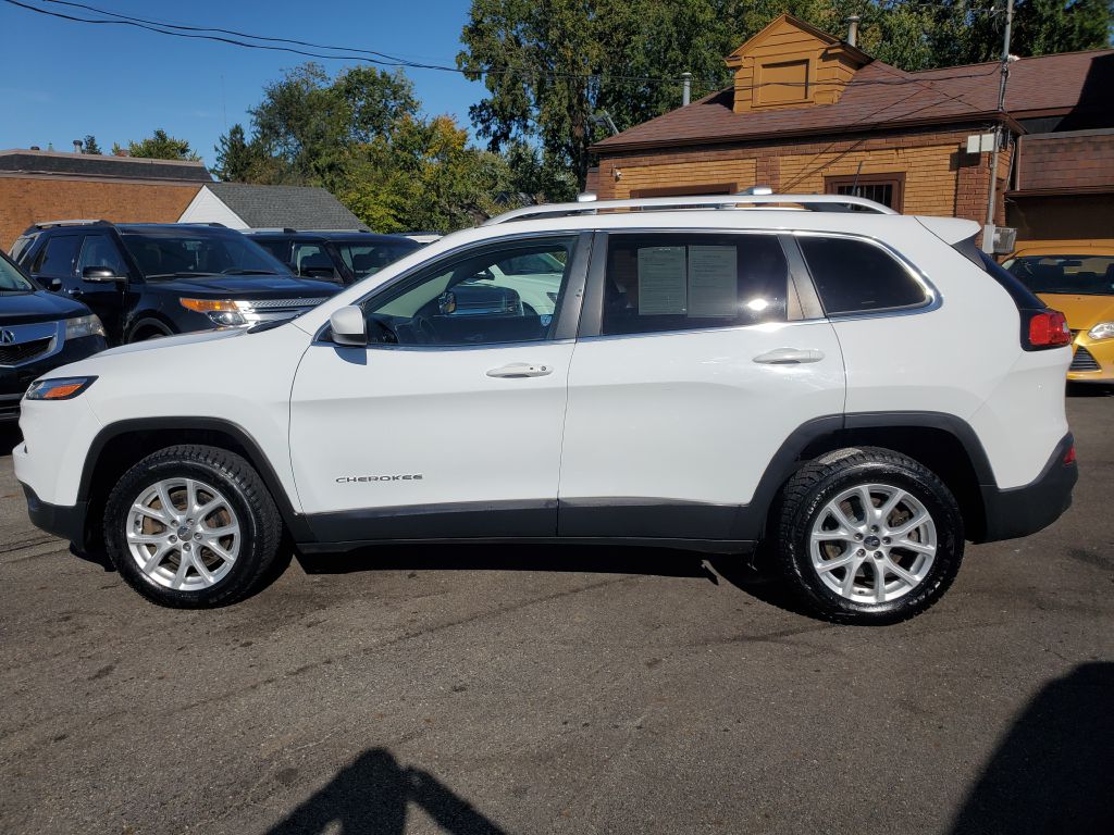 Photo 2 of this JEEP CHEROKEE