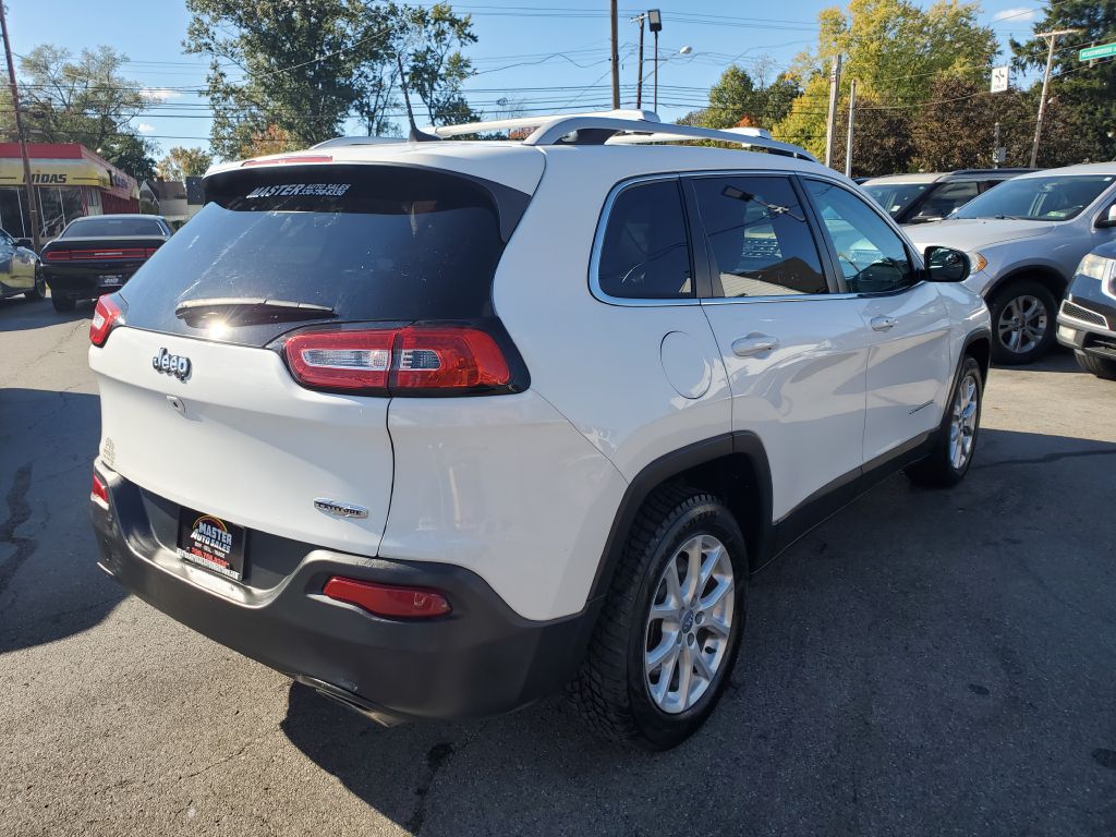 Photo 5 of this JEEP CHEROKEE