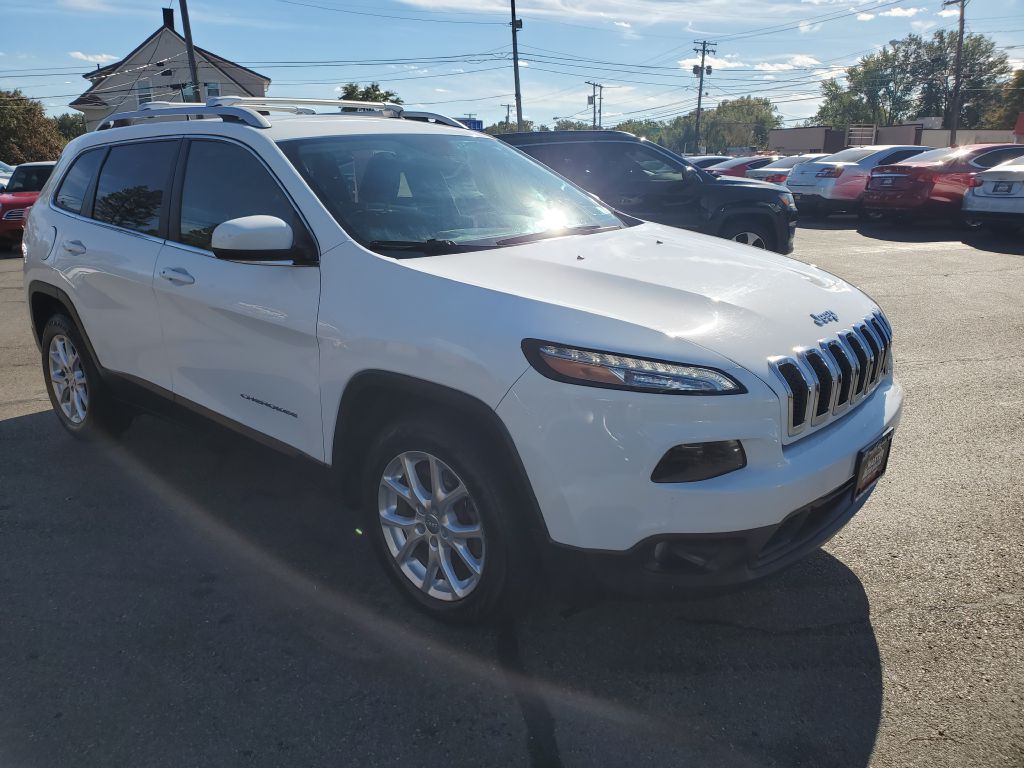 Photo 7 of this JEEP CHEROKEE