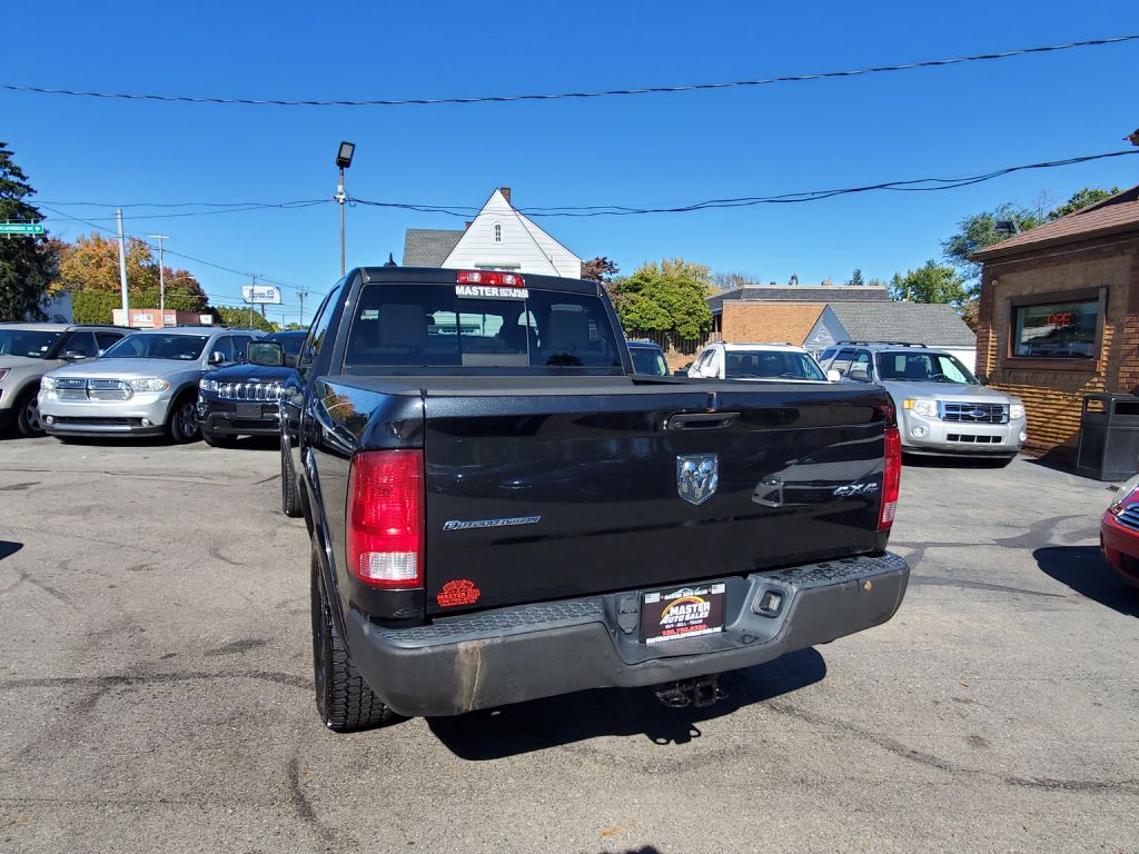 Photo 4 of this RAM 1500